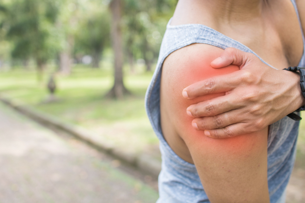 φυσικοθεραπεία στους ώμους epirushealthclinic